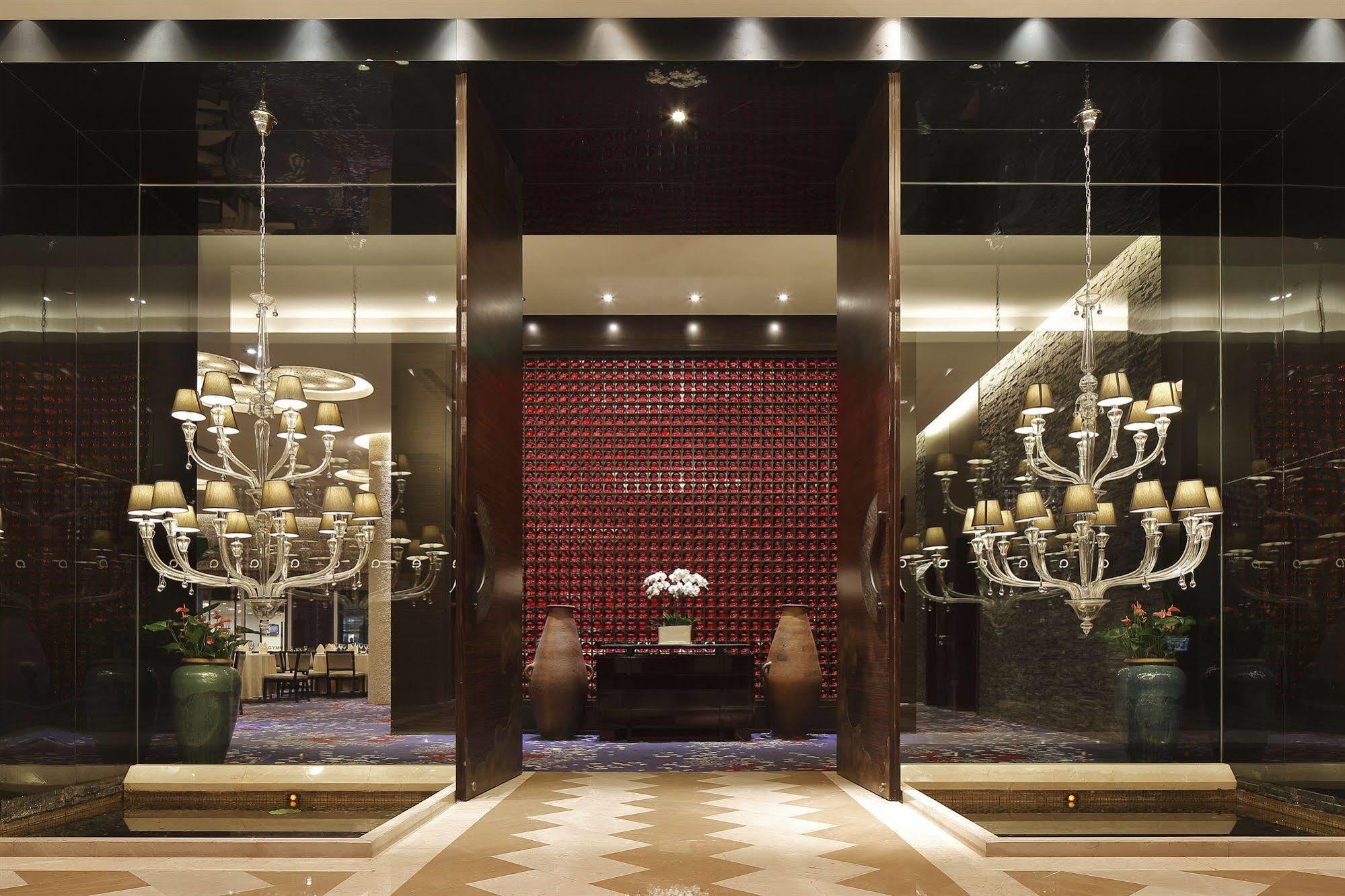 The Qube Hotel Shanghai -Close To Pudong International Airport And Disney Land Exterior foto