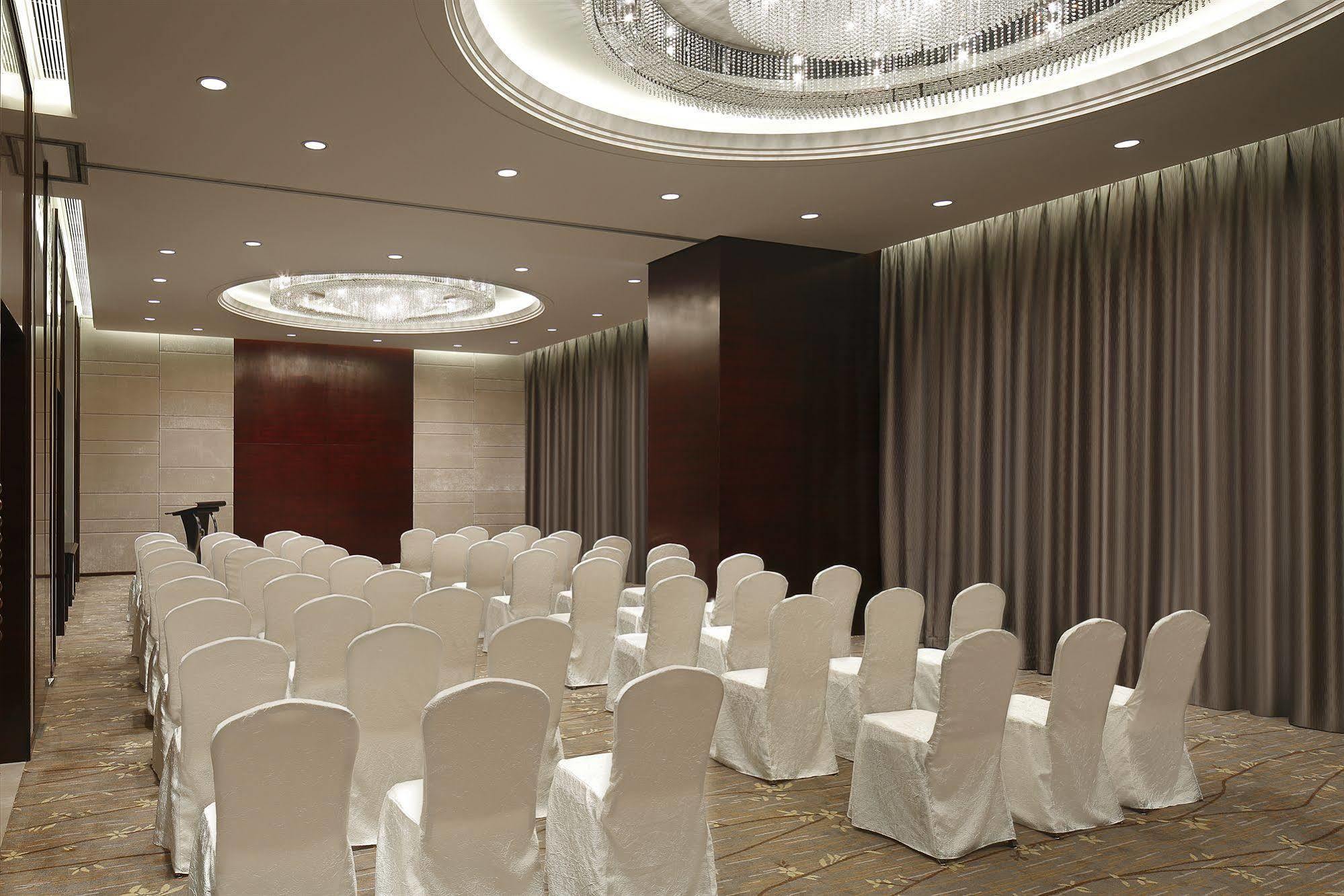 The Qube Hotel Shanghai -Close To Pudong International Airport And Disney Land Exterior foto